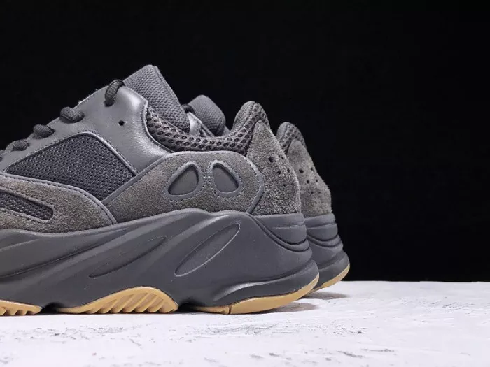 Rep Adidas Yeezy Boost 700 Utility Black FV5304 0120