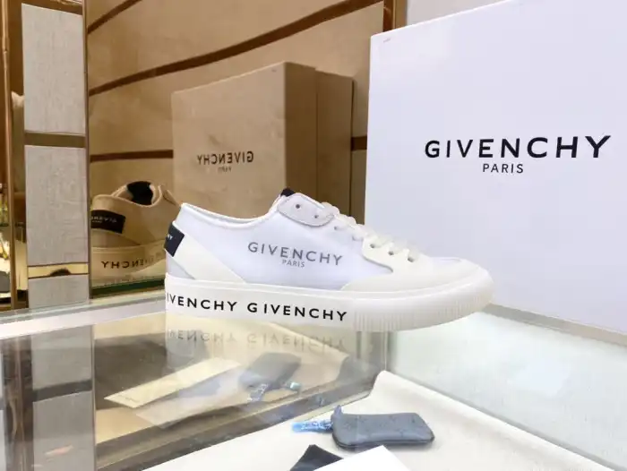 Rep Givench Spectre Low-TOP SNEAKER 0130