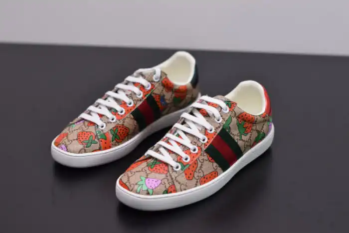 Cheap GUCC ACE EMBROIDERED LOW-TOP SNEAKER 431920 DOPEO 9064 0203